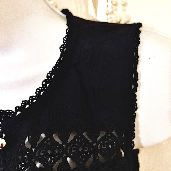 Bleuh Ciel classy crochet vintage style dark navy sleeveless top - Picture 2 of 4